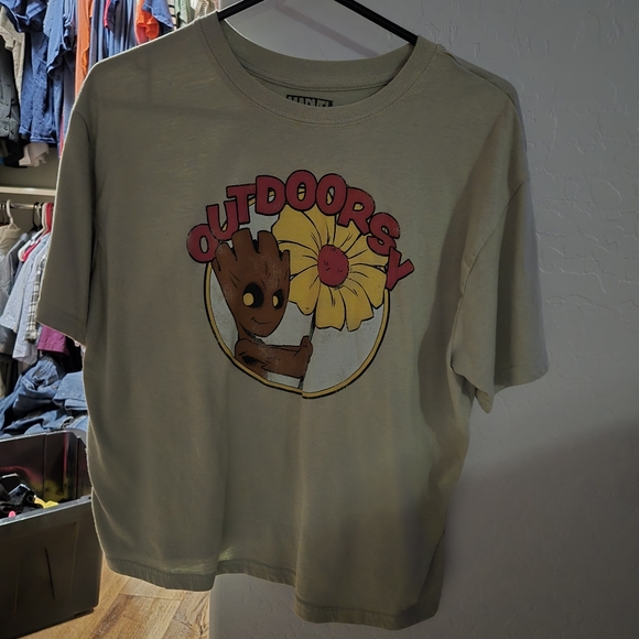 DISNEY GUARDIANS OF THE GALAXY GROOT JUNIORS CROP SHIRT - Picture 2 of 2